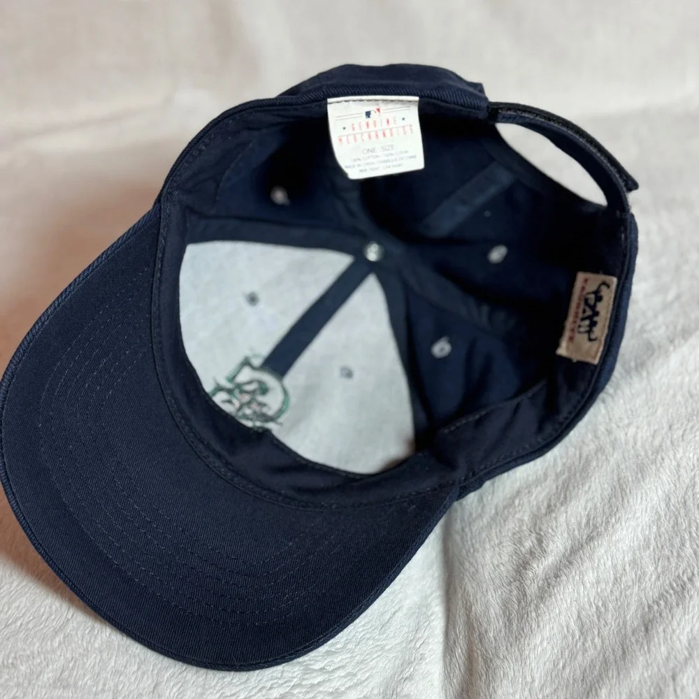 Seattle Mariners MLB Fan Favorite Navy Embroidered Hat One Size Adjustable